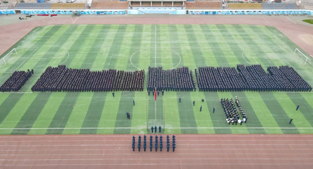基础医学院举行2025年春季学期开学升国旗仪式